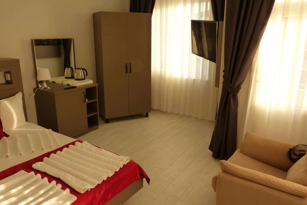 Konyaalti Hotel Анталия Екстериор снимка